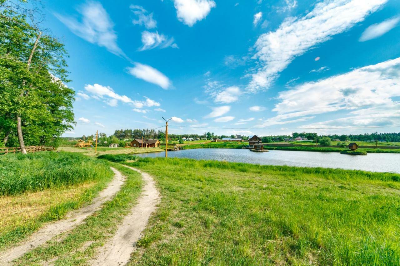 Guesthouse On The Lake With Bathhouse 70 Km From Kiev Makariv 외부 사진