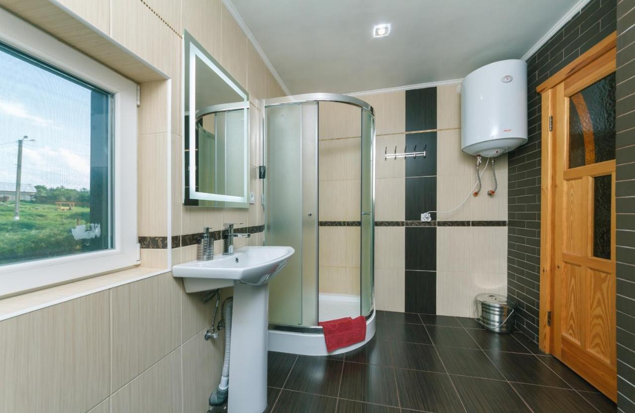 Guesthouse On The Lake With Bathhouse 70 Km From Kiev Makariv 외부 사진